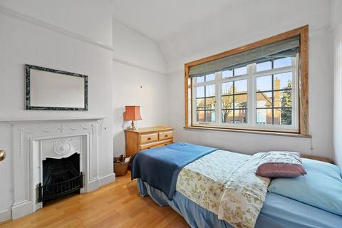 3 bedroom house for sale, Holyoake Walk, Ealing