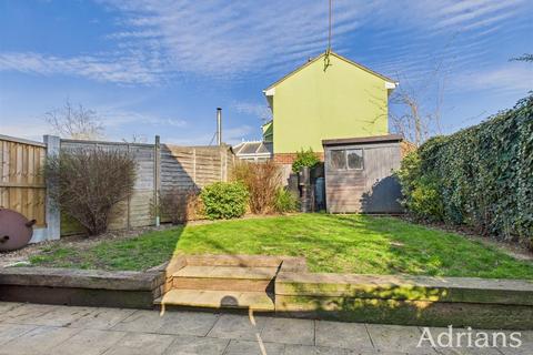 18 Blacksmith Close, Springfield, Chelmsford, CM1 6SY