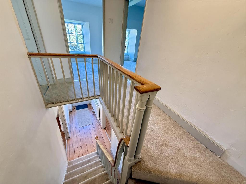 First floor   feature landing