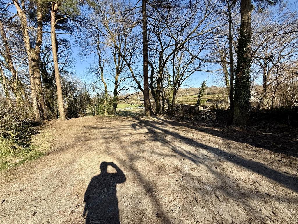 Hardstanding area