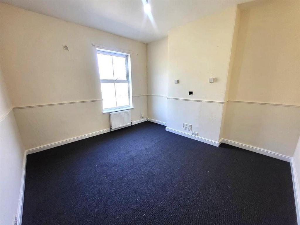 Bedroom 1 Pic 1