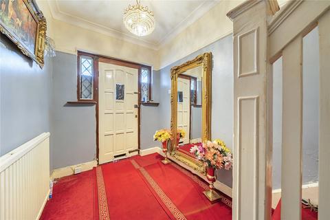 95 Weigall Road, London, SE12 8HG