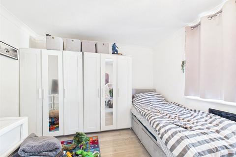1 bedroom flat to rent, Lisa Court Marlborough Road, Romford RM7