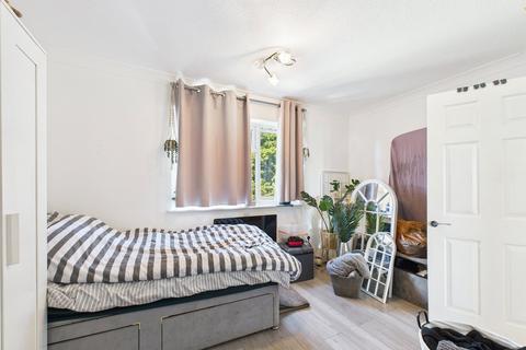 1 bedroom flat to rent, Lisa Court Marlborough Road, Romford RM7