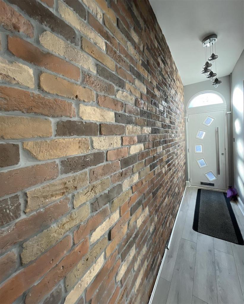 Hallway.JPG