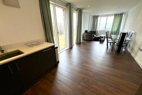 2 bedroom apartment to rent, Lock Side Way, London E16