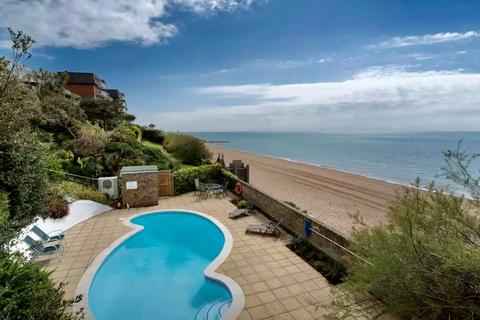 4 bedroom flat for sale, Radnor Cliff, Folkestone, CT20