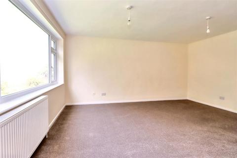 2 bedroom flat for sale, Immediate to Clevedon seafront
