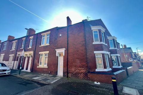 2 bedroom flat to rent, Garrick Street, South Shields, NE33