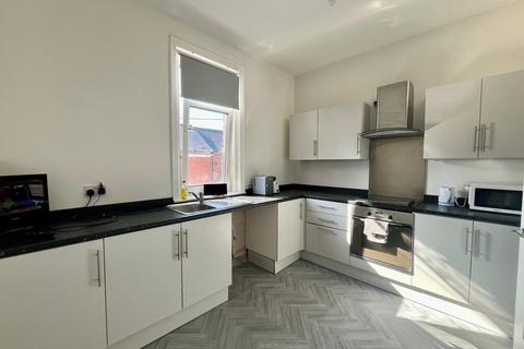 2 bedroom flat to rent, Garrick Street, South Shields, NE33