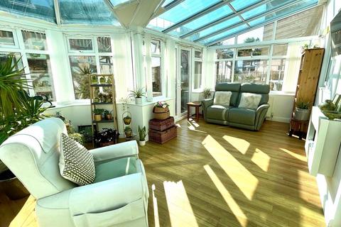 4 bedroom detached house for sale, Rhiwledyn, Llandudno