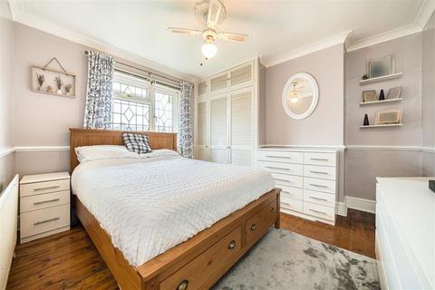3 bedroom house for sale, Kashmir Road, London SE7