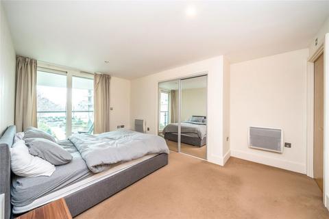 2 bedroom flat for sale, St. George Wharf, London SW8