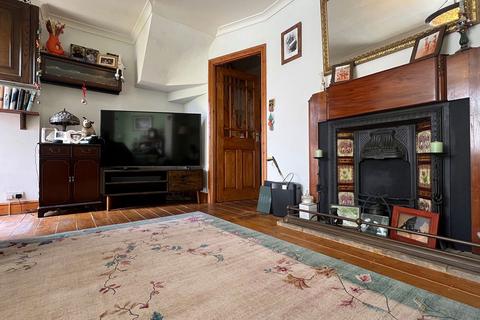 14 Ansell Grove, Carshalton, SM5 2BB