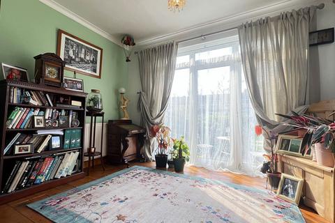 14 Ansell Grove, Carshalton, SM5 2BB