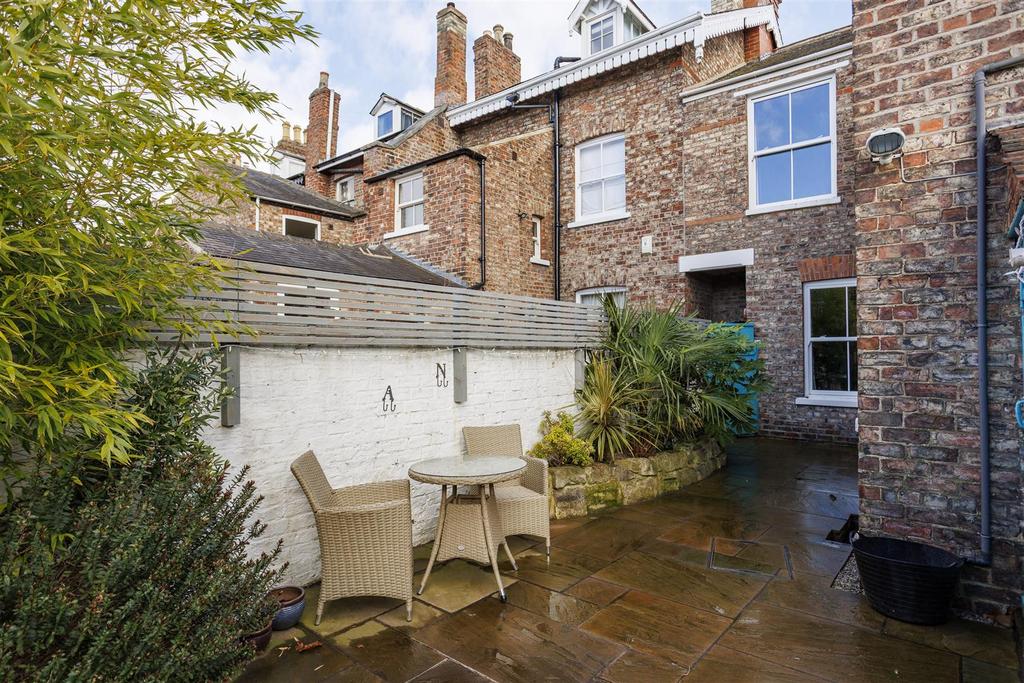 68 Wiggington Road  13.jpg