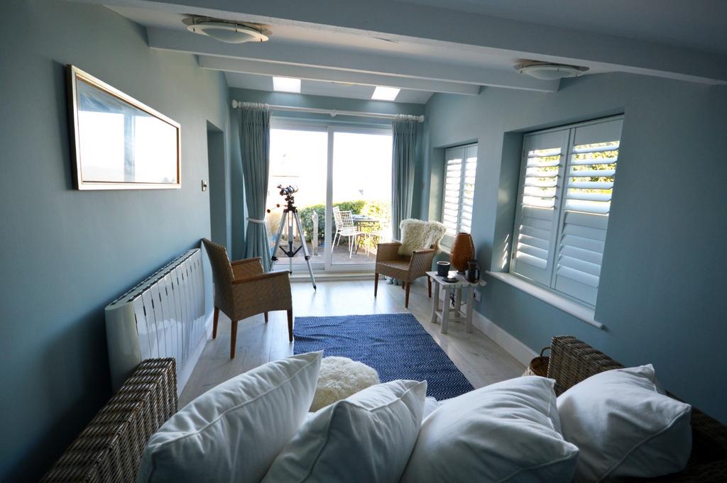 Sun Lounge (or 5th Bedroom)
