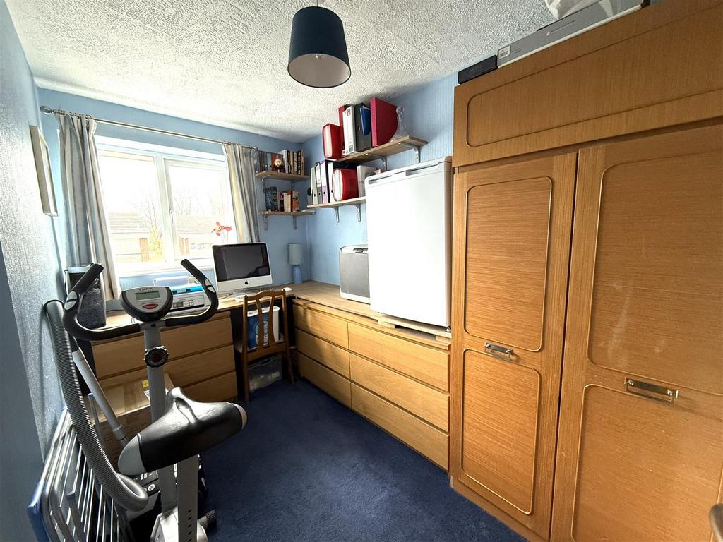 28 watson close bedroom 2.jpeg