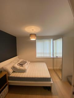 2 bedroom apartment to rent, Hurstbourne Crescent, Wolverhampton WV1