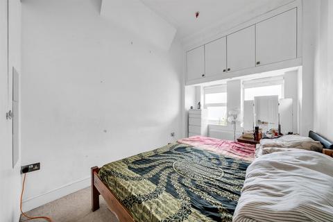 2 bedroom flat for sale, Hammelton Road, Bromley, BR1
