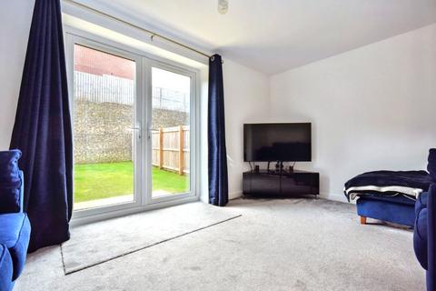 33 Heselden Drive, Wakefield, WF1 4FQ