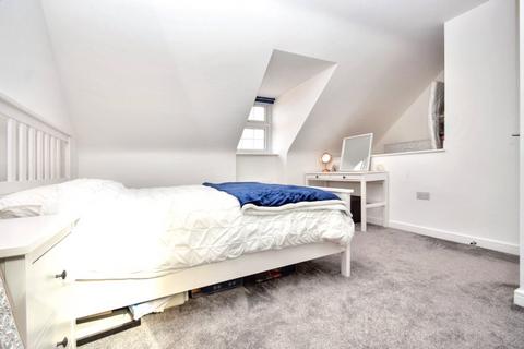 33 Heselden Drive, Wakefield, WF1 4FQ