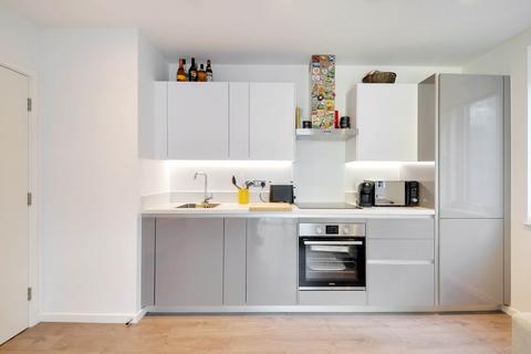 1 bedroom apartment for sale, at Apartment 30 Discovery House, Juniper Drive, London SW18