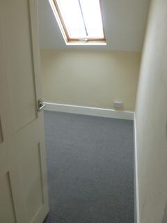 2 bedroom flat to rent, Little Triangle, Teignmouth TQ14