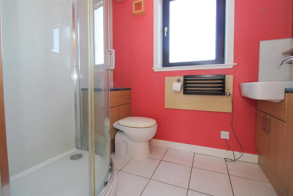 SHOWER ROOM.jpg
