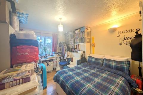 undefined, Hatton Road, Feltham, TW14
