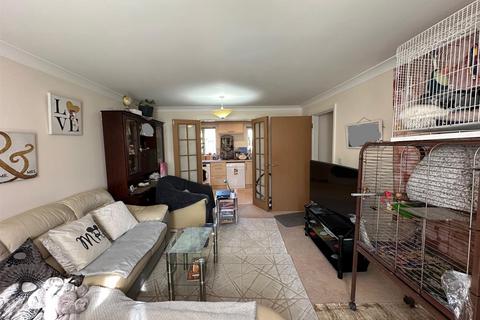 2 bedroom flat for sale, Eagle Way, Peterborough PE7