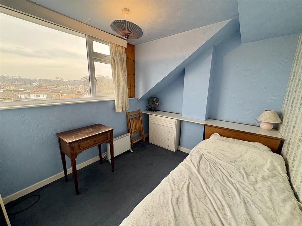 Bramleys Estate Agents - Sefton Avenue - Elland (9