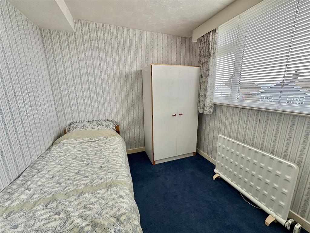 Bramleys Estate Agents - Sefton Avenue - Elland (7
