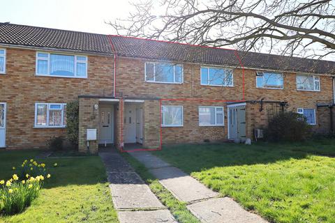 20 Barrymore Walk, Rayleigh, SS6 8YF