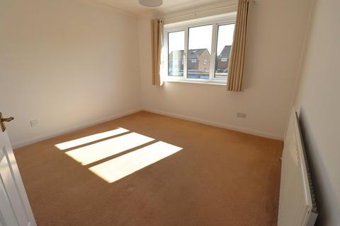20 Barrymore Walk, Rayleigh, SS6 8YF