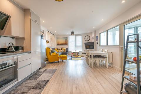 2 bedroom flat for sale, New Willow House, Plaistow, London, E13