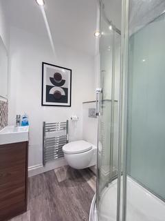 5 bedroom townhouse to rent, Rainbow Avenue, London E14
