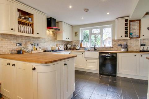 3 Broadfields, High Wych, Sawbridgeworth, CM21 0HU