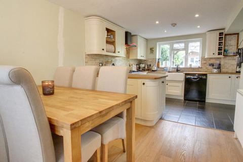 3 Broadfields, High Wych, Sawbridgeworth, CM21 0HU