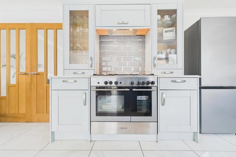48 Darwin Road, Stevenage, SG2 0DB