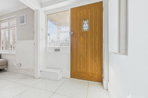 48 Darwin Road, Stevenage, SG2 0DB