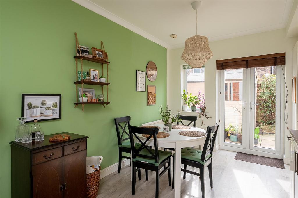 Kitchen/dining