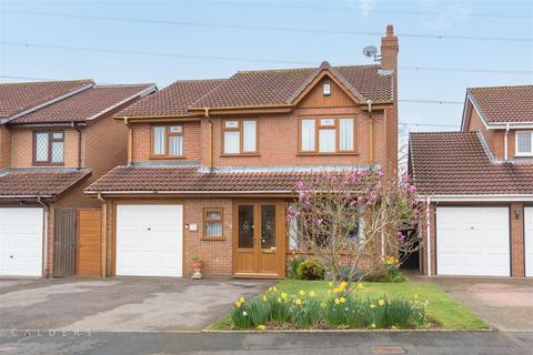 10 Longleat, Tamworth, B79 7US