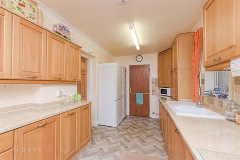 10 Longleat, Tamworth, B79 7US