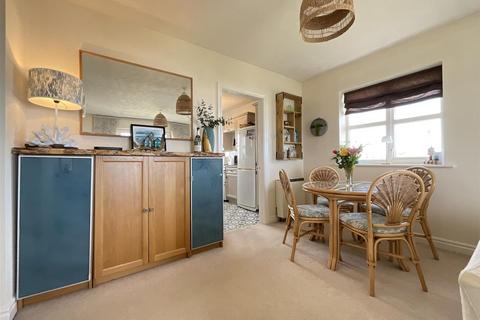 2 bedroom apartment for sale, Green Howards Drive, Scarborough, YO12