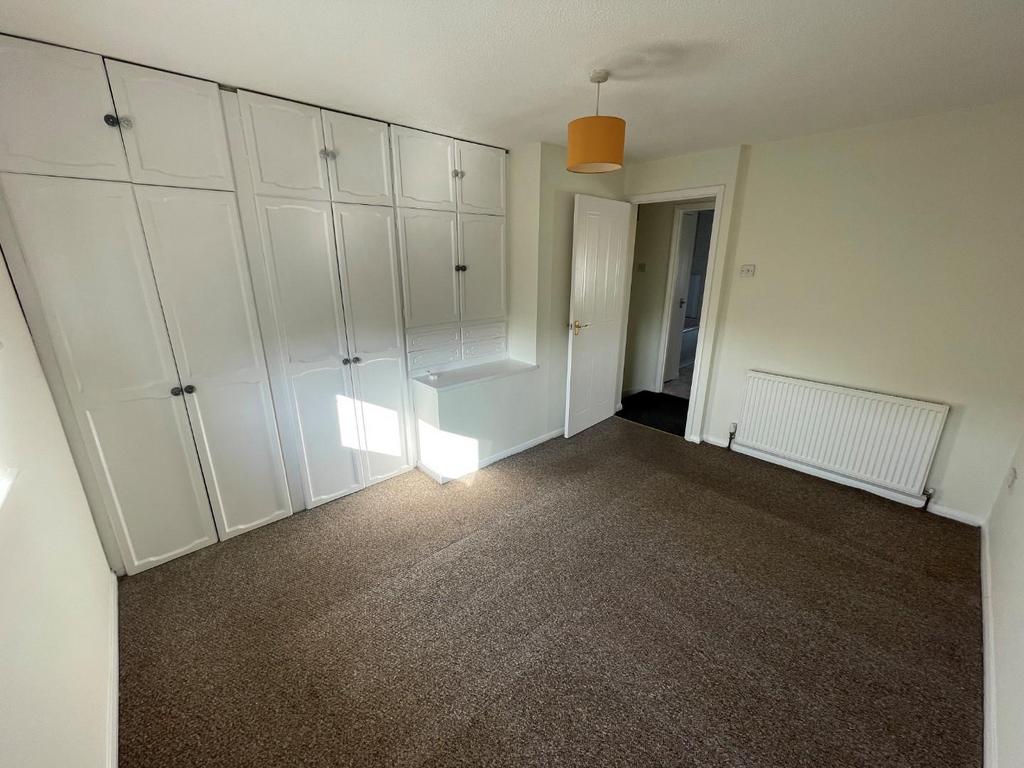 Wide bedroom 1a.jpg