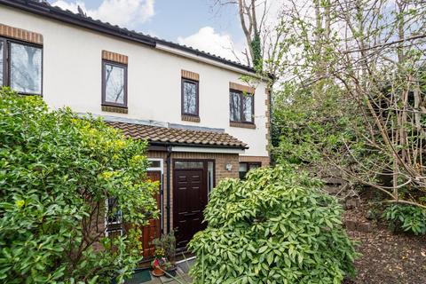 2 bedroom maisonette for sale, Lansdowne Wood Close, West Norwood, London, SE27
