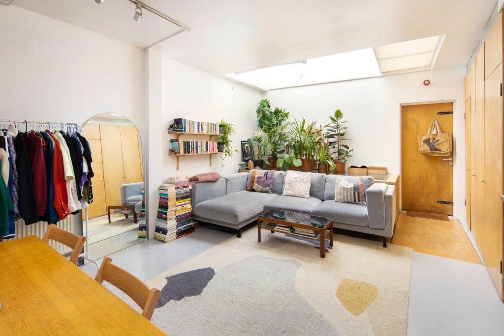 Living Room/Kitchen