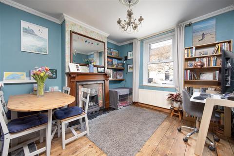 9 Gloucester Road, Trowbridge, BA14 0AA