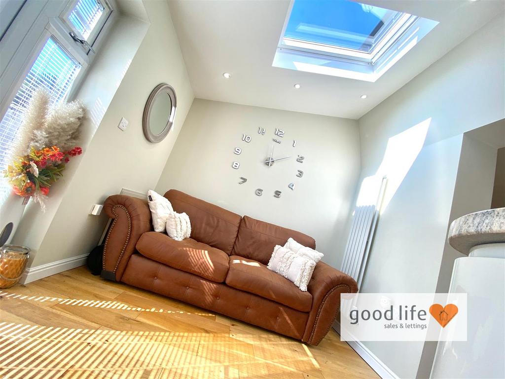 20250320 113538857 i OS39henleyroad.jpg